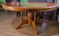 Деревянный стол из массива