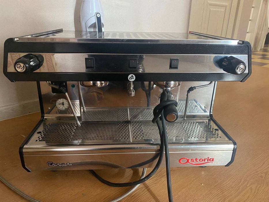 Продам Кофемашина Astoria Tanya AEP/2 серебристый