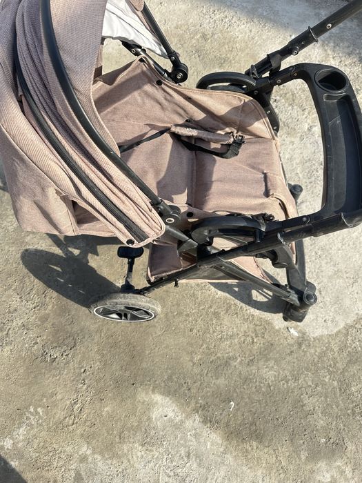 Коляска детская б/у прогулочная