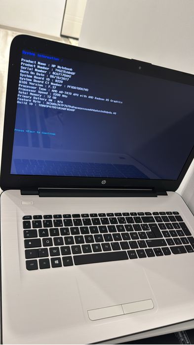 Laptop hp amd a8-7410 cu placa video dedicata radeon