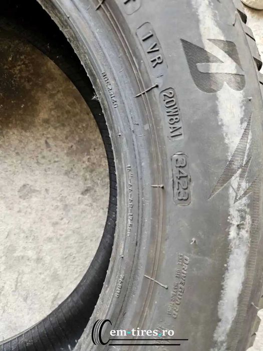 SET 2 Anvelope Iarna 205/60 R16 BRIDGESTONE Blizzak ras