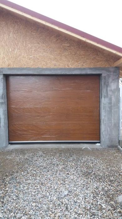Usi de garaj sectionale  stejar auriu