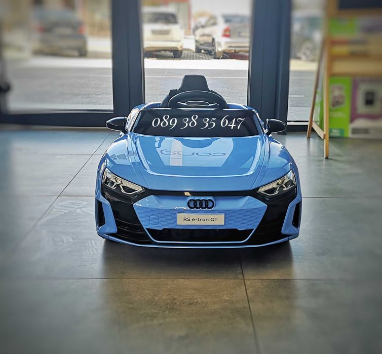 НОВО!Акумулаторна кола AUDI E-TRON с 12V,кожена седалка,EVA гуми,BT