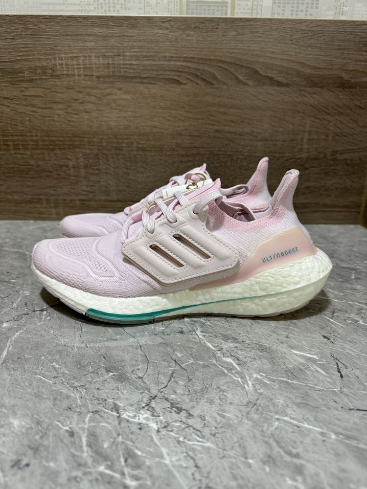 adidas женские кроссовки оригинал !