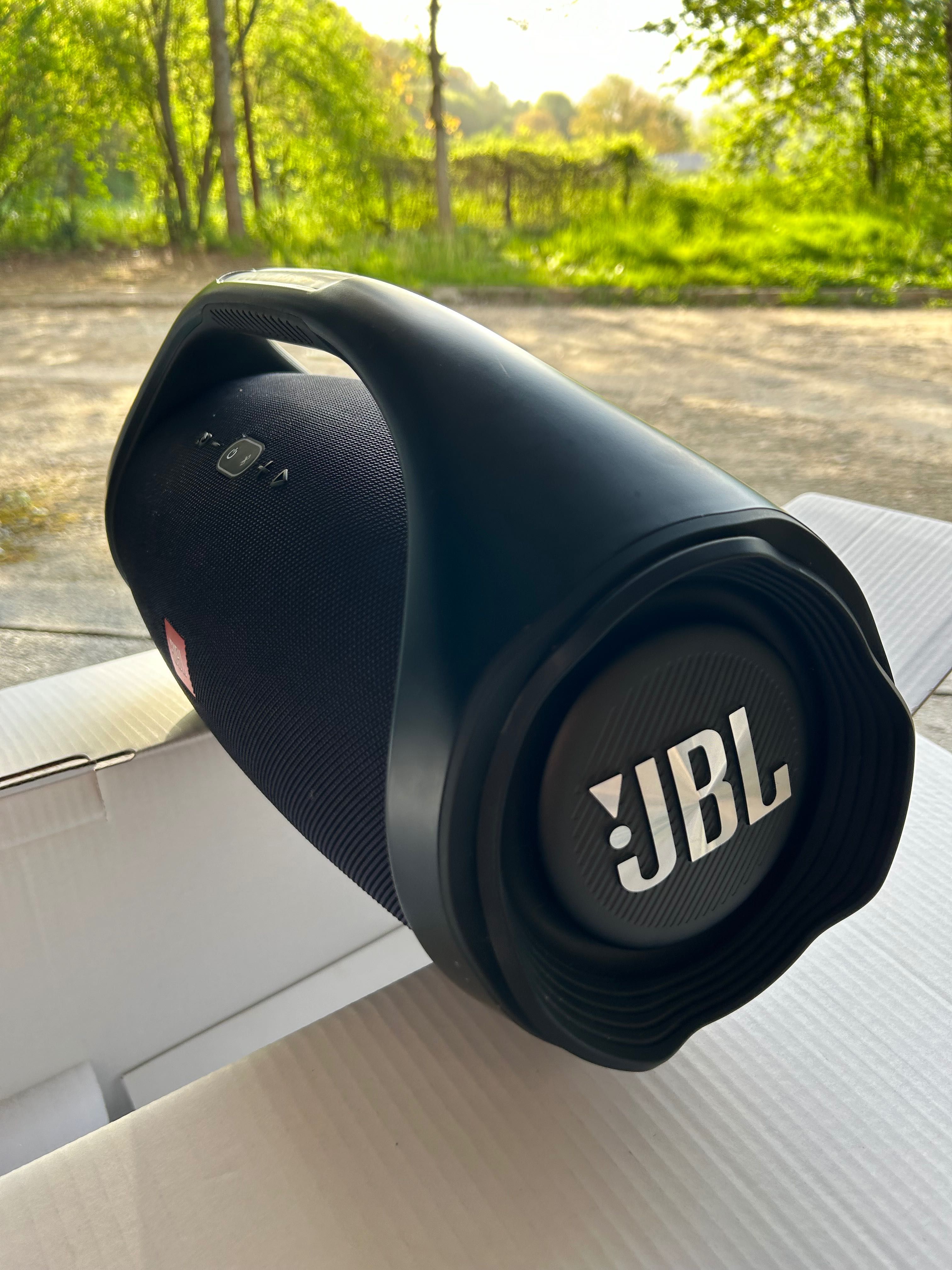 Тонколона JBL Boombox 2