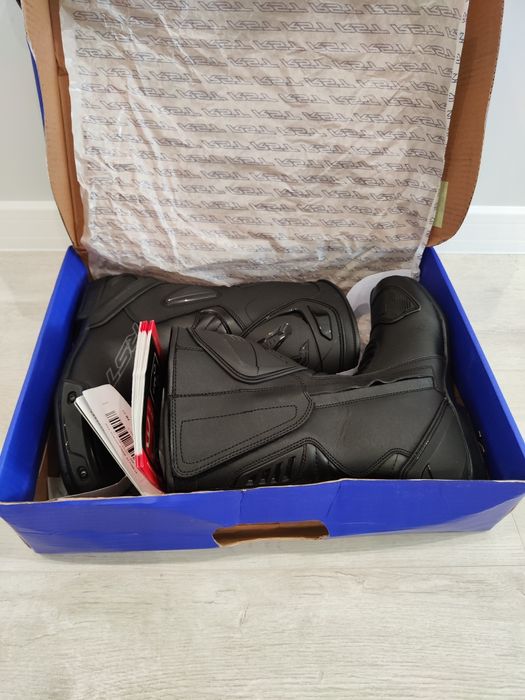 Ботуши RST waterproof номер 42