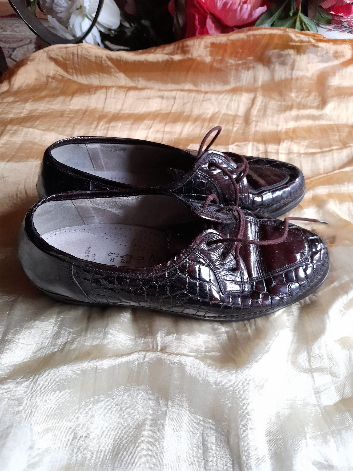 Pantofi dama piele naturala lac maro visiniu crocodil, medicali, 7 1/2