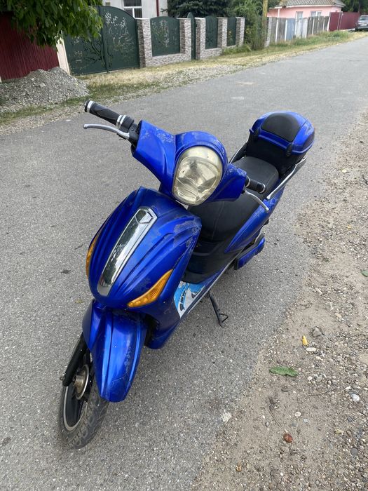 Vand scuter electric