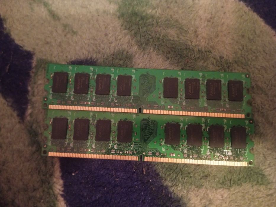 Продам оперативную память ddr2