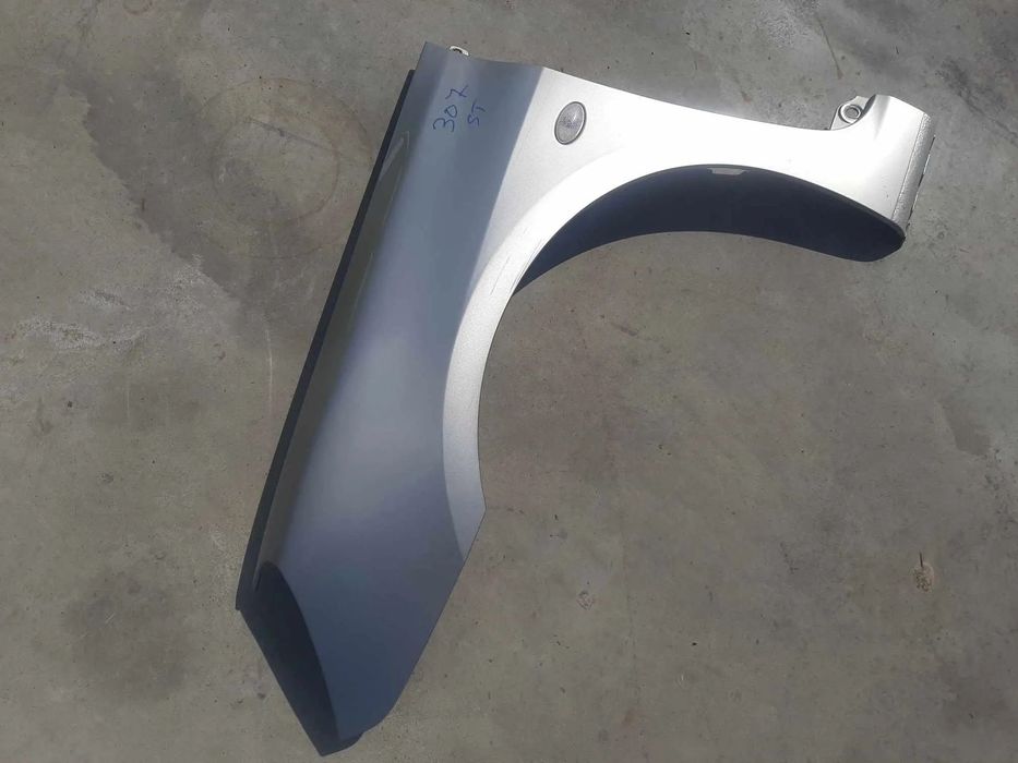 aripa stanga fata  peugeot 307 sw