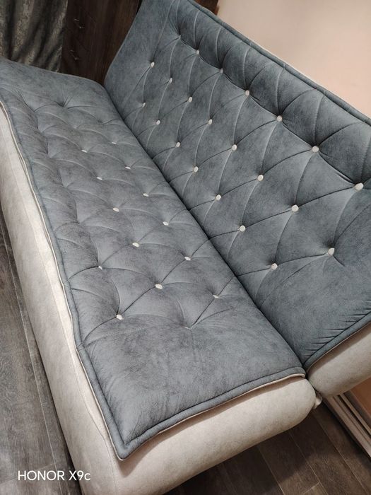 Мягкий диван в отличном состоянии