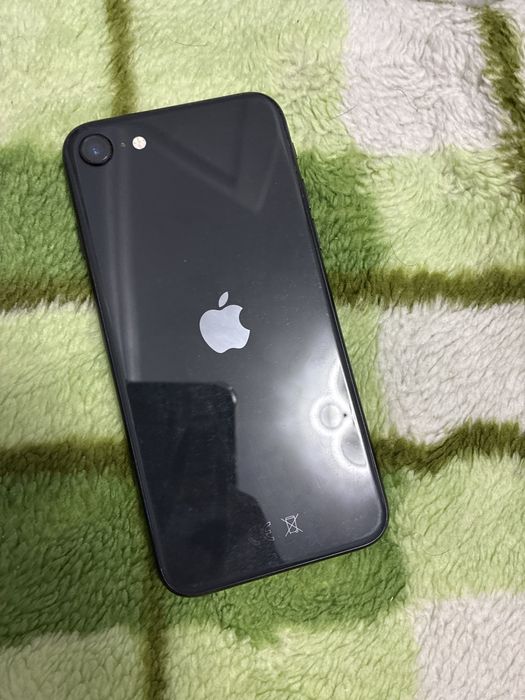 Iphone SE 2 поколения