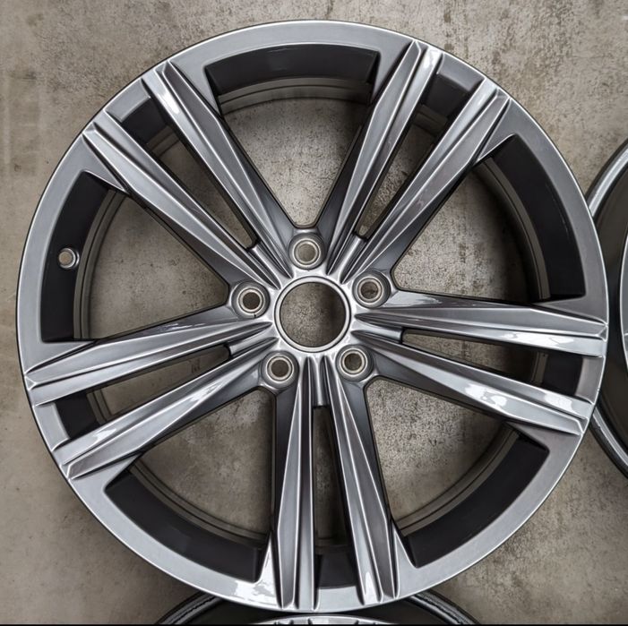 Jante Aluminiu originale vw 5x112 18 Sebring Tiguan Passat Golf arteon