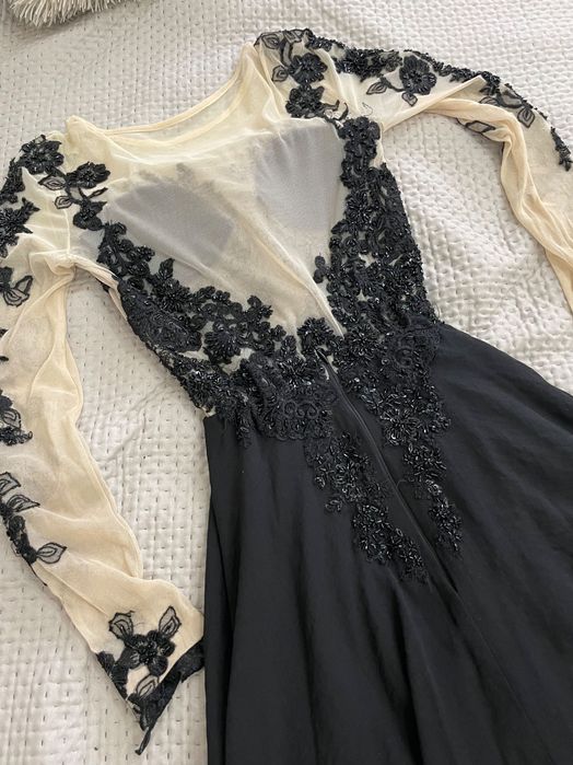 Уникална бална рокля в черен цвят