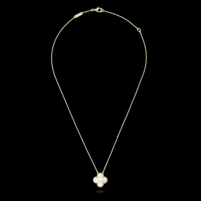 Van Cleef & Arpels VCA Gold Mother Pearl Alhambra 1 Motif Дамско Колие