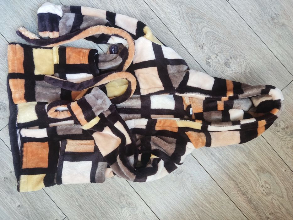 Продам халат детский