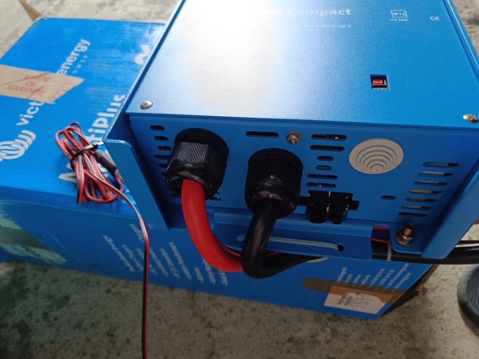 Invertor solis mini 2,5kw și inv victron MultiPlus Compact 12V/1200VA