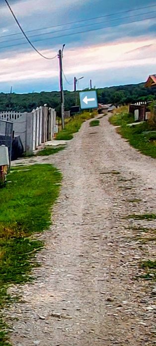 Vând teren intravilan