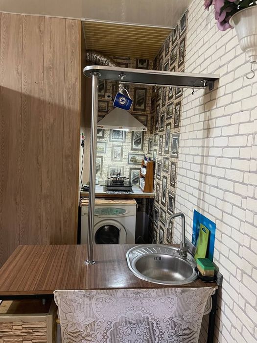 Продаётся 1/4/4 быв. Общежитие в М-Улугбекском районе