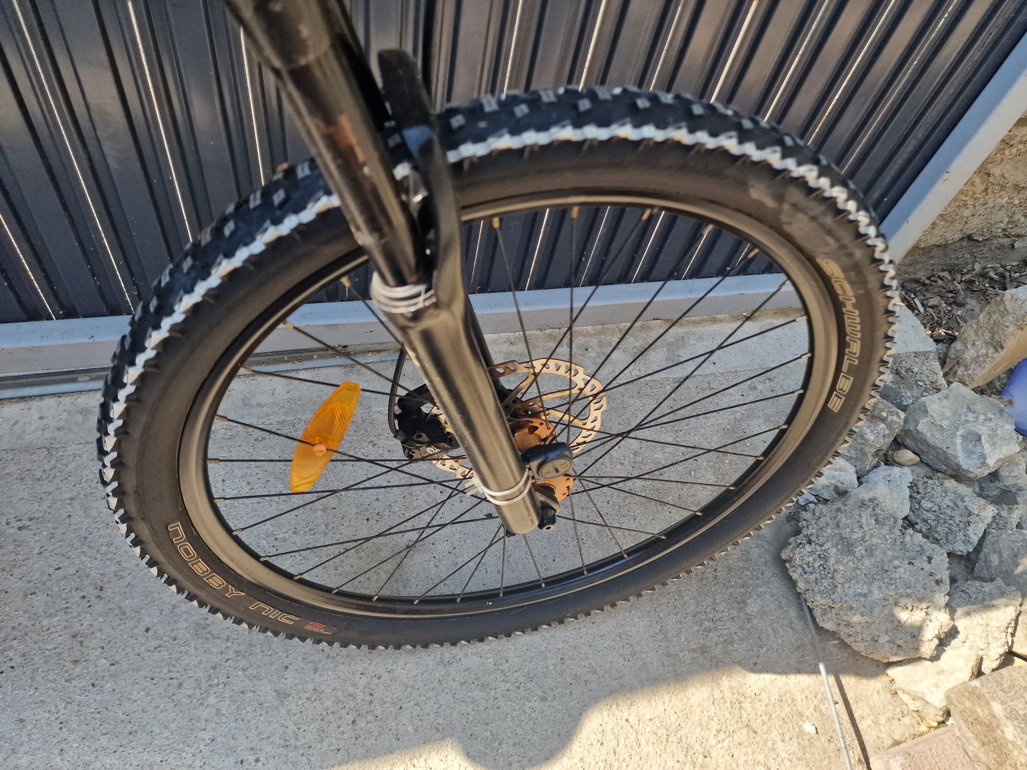 Bicicleta FOXUS cu Suspensie FATA si Frane Hidraulice pe disc fata spa