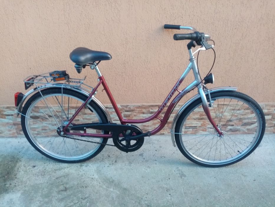 Motor, biciclete de dama și bărbătești