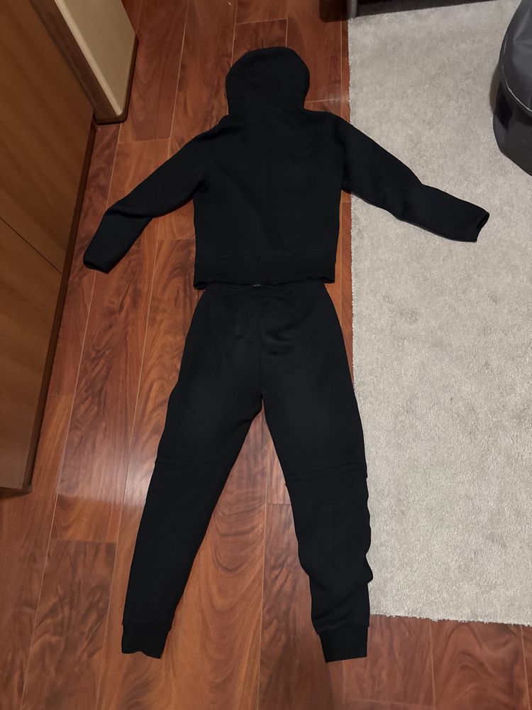 Nike tech fleece S