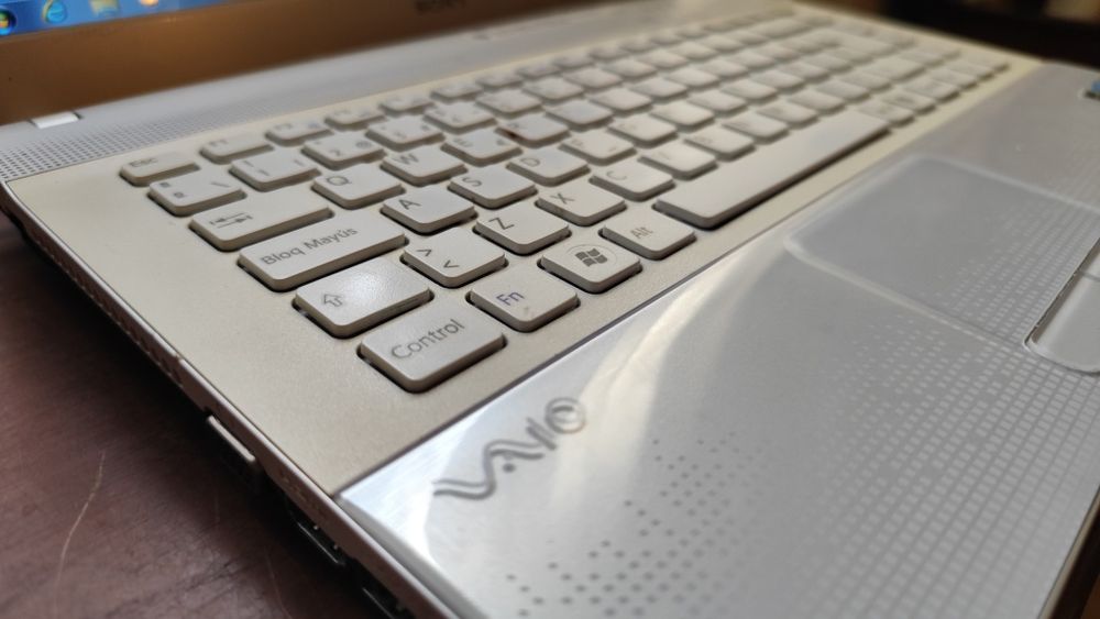 Vând Laptop Sony Vaio