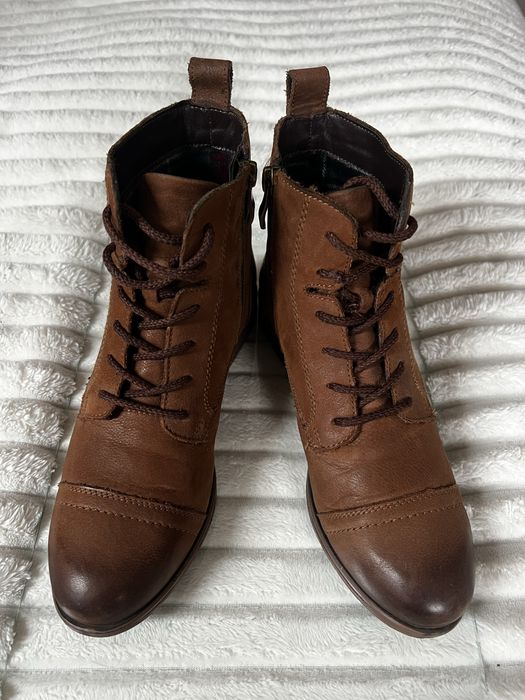 Ghete maro cu șiret La Socki