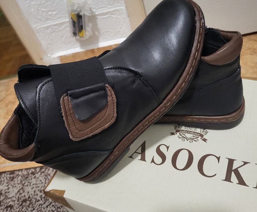 Vand ghetuțe piele naturala