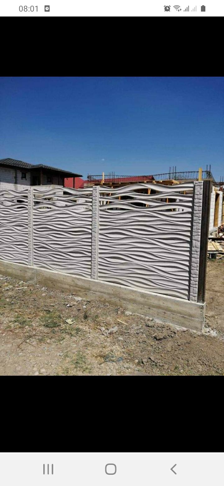Gard din placi din beton