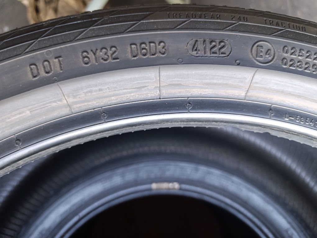 O anvelopă de vara 255 35 19 Continental dot 2022