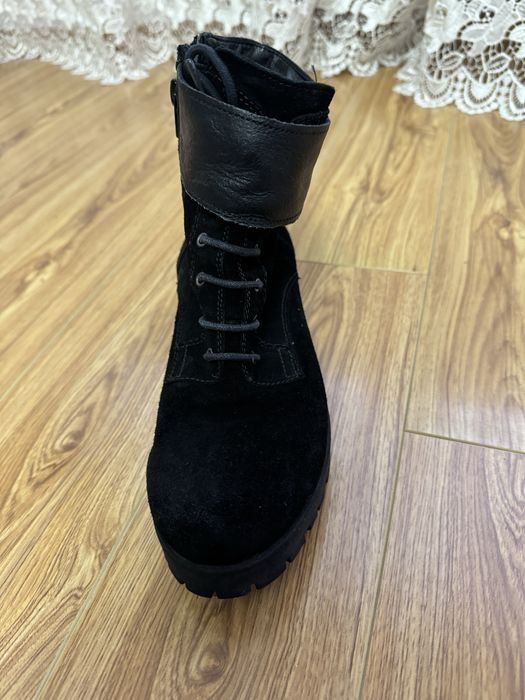 Vand ghete piele intoarsa marimea   38