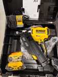 Топ цена пистолет такер за пирони гвоздеи Девалт DeWALT DCN930P2  18V
