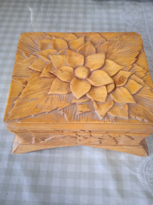 Шкатулка резная!