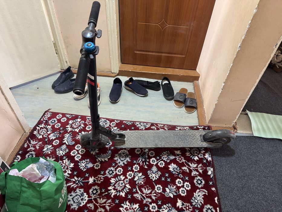 Midway samakad elektroniy 10 km yuradi