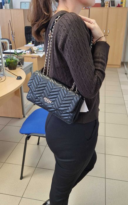 Оригинална чанта GUESS