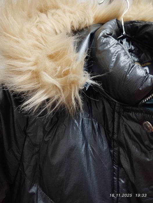 Продается куртка для девочек