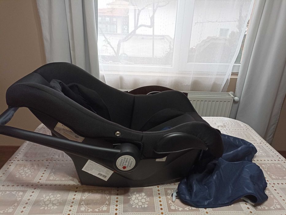 Стол за кола-кошница