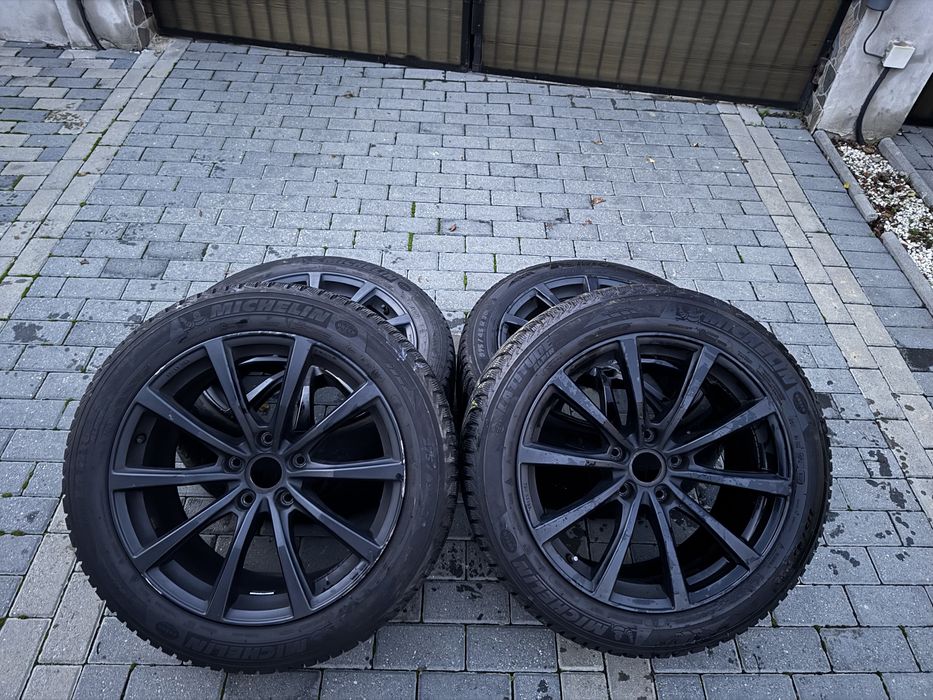 Jante+Caucucuri(MICHELIN)Porsche 275 45 R20