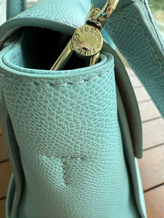 Furla-оригинална голяма тюркоазена чанта