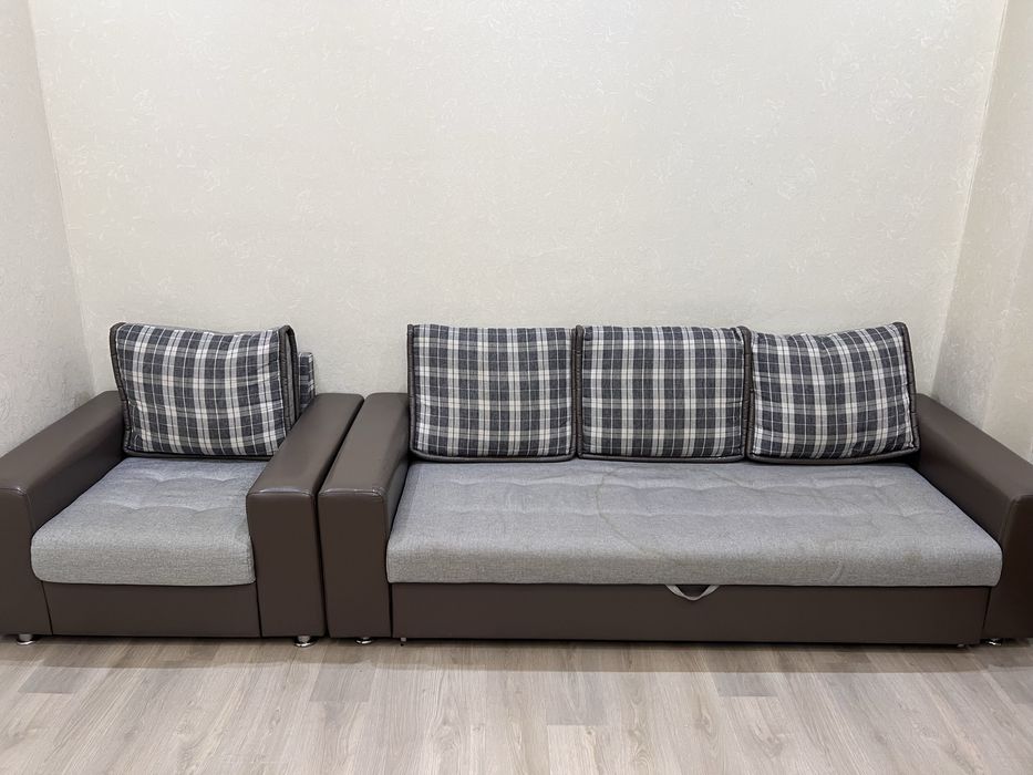 Продаю диван с креслом