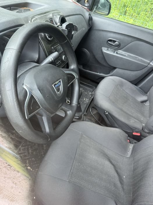 Schimb! Logan 2017 cu gpl pret fix!