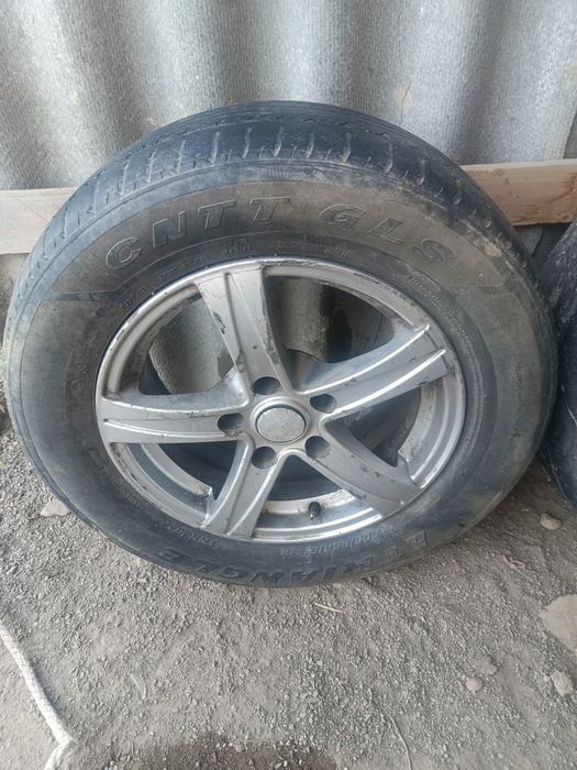 Продам шины размер 16 зимние