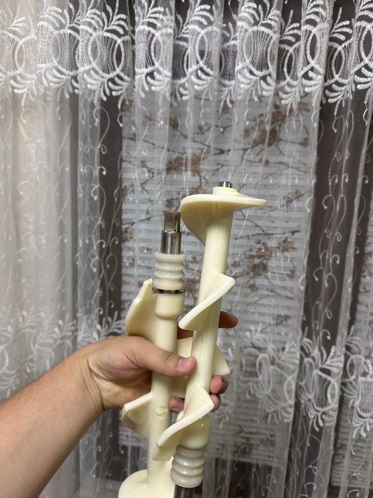 frezer sotiladi ideal aybi yoq narxi kelishtiriladi