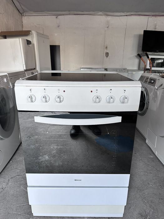 Печка +гаранция. Конвекция, керамичен плот. Безплатна доставка в София