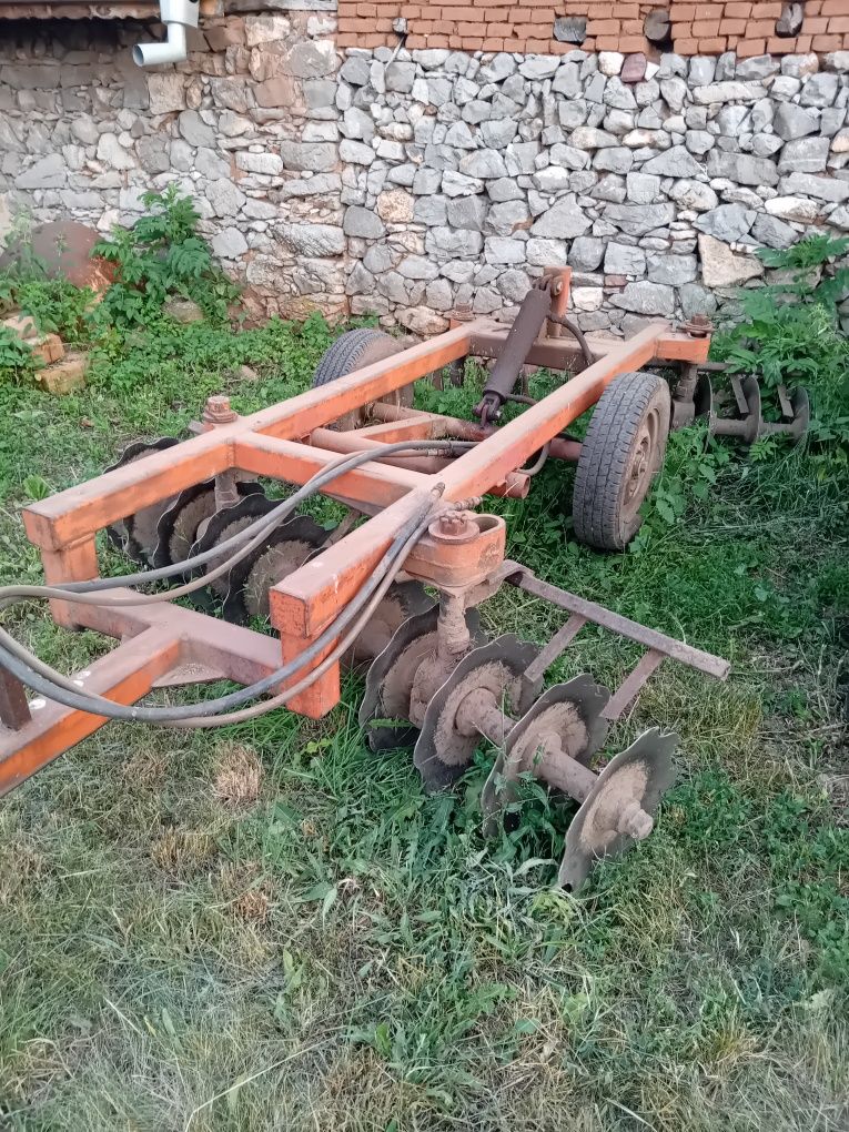 Продавам дискова брана