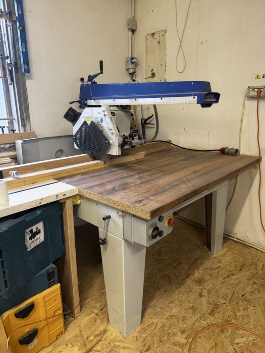 Circular radial AXMINSTER industrial