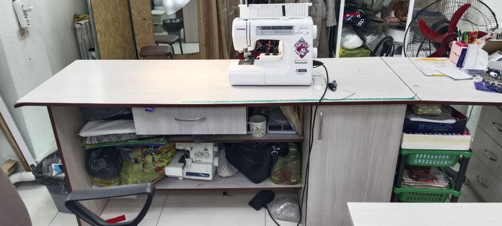 Продам стол для шитья