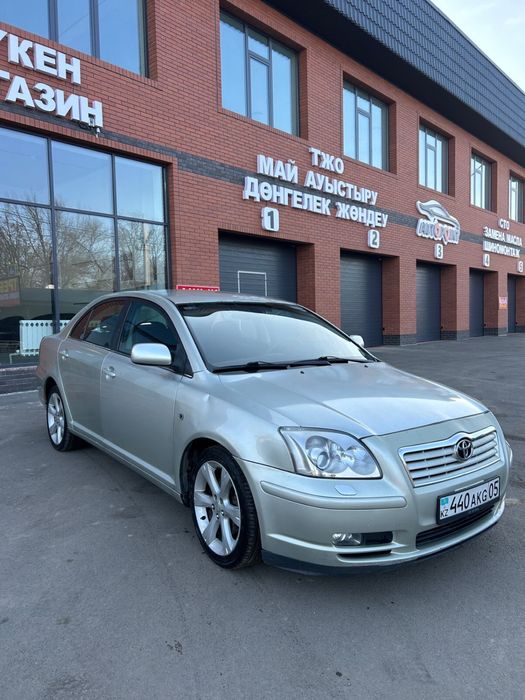 Продам машина Toyota avensis