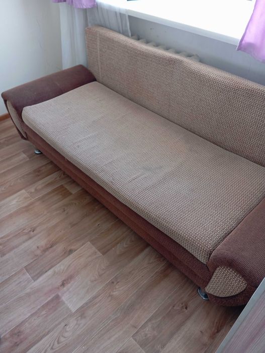 Продам диван недорого